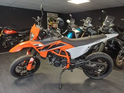 KTM 125 SMC R (2025 - 26) nuova