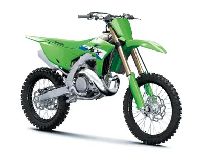 Kawasaki presenta la KX 327 2 tempi da cross. Non stiamo sognando &egrave; tutto vero! [VIDEO]