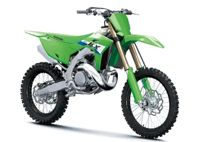 Kawasaki presenta la KX 327 2 tempi da cross. Non stiamo sognando è tutto vero! [VIDEO]