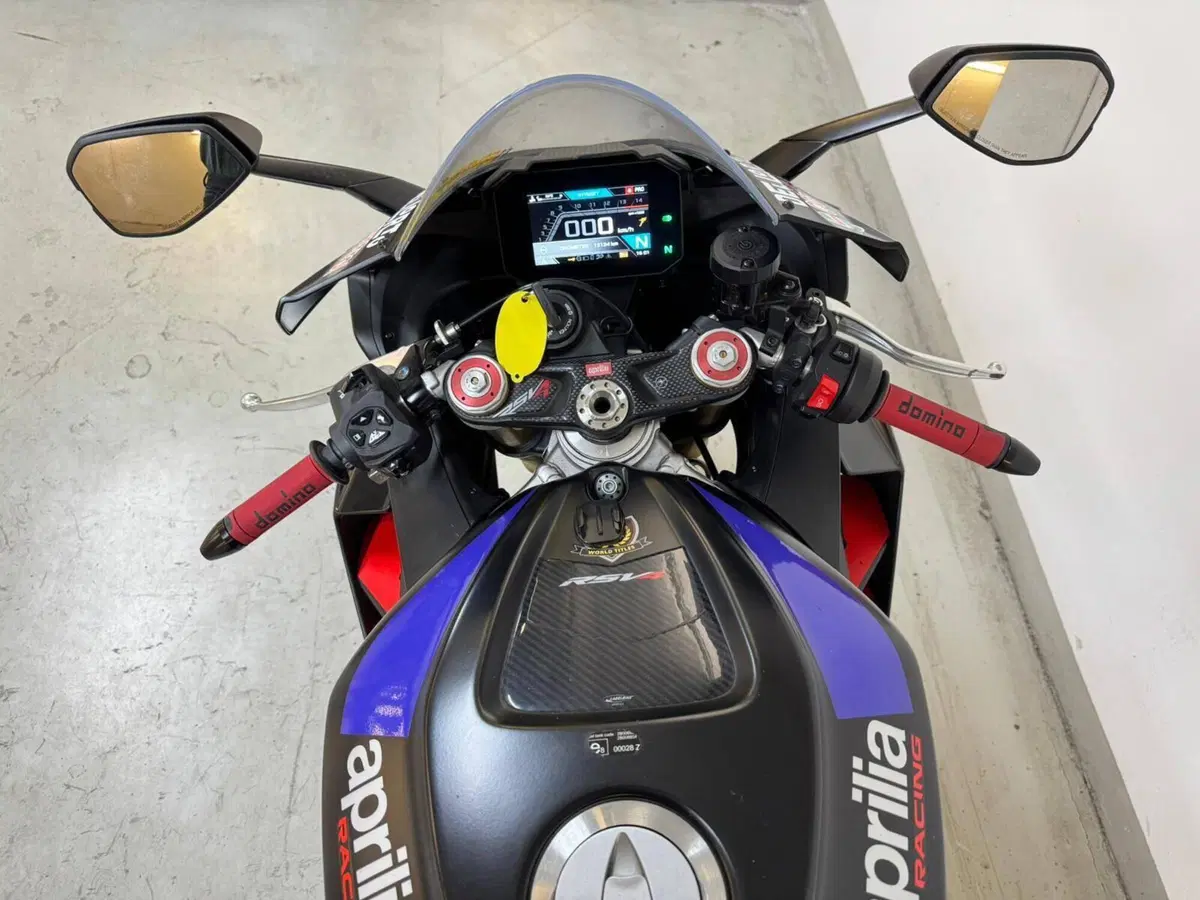 Aprilia RSV4 1100 (2021 - 24) (5)