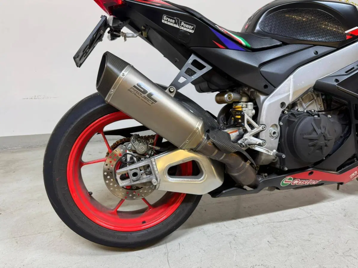 Aprilia RSV4 1100 (2021 - 24) (9)
