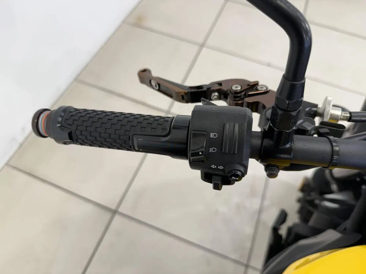 Yamaha XSR 700 ABS 60th Anniversary (2016 - 18) (10)