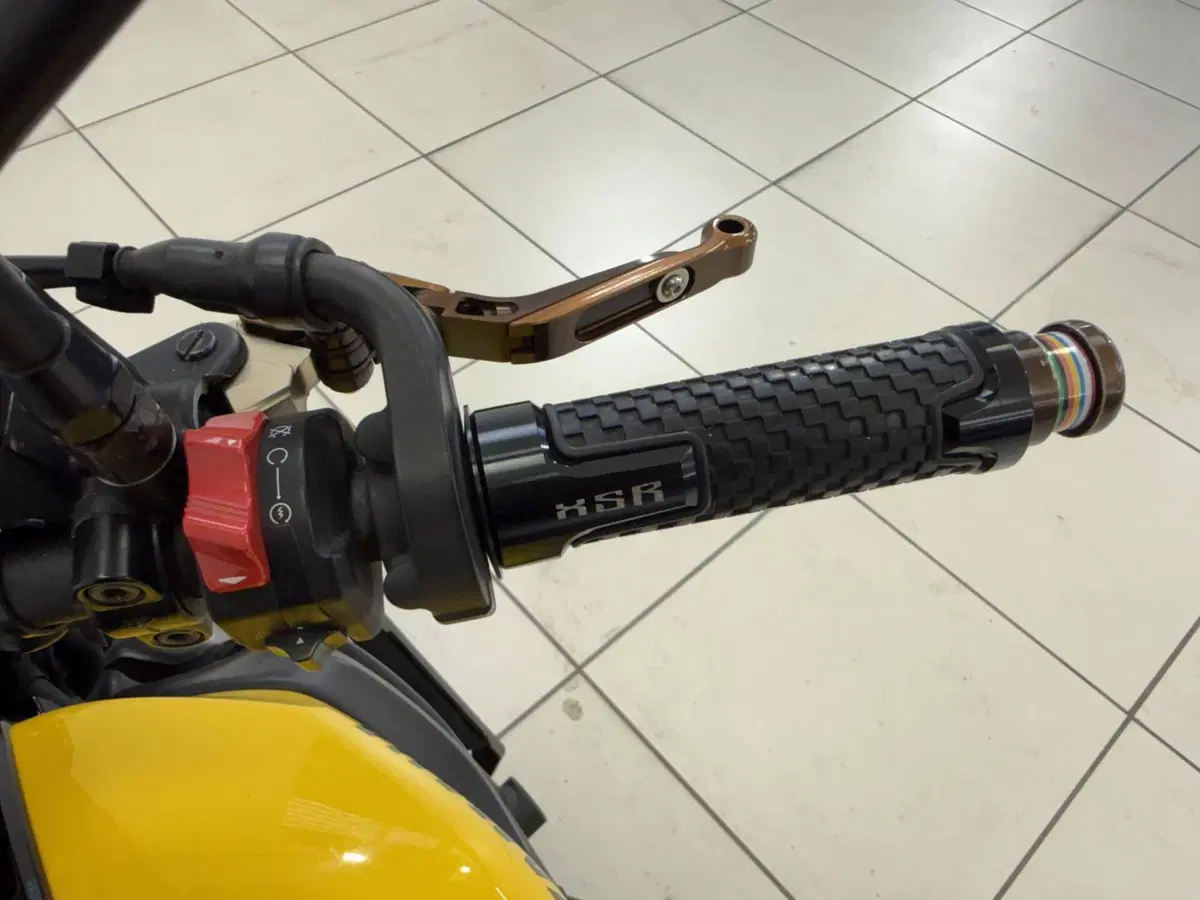 Yamaha XSR 700 ABS 60th Anniversary (2016 - 18) (11)