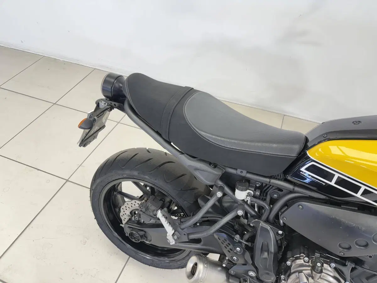 Yamaha XSR 700 ABS 60th Anniversary (2016 - 18) (17)
