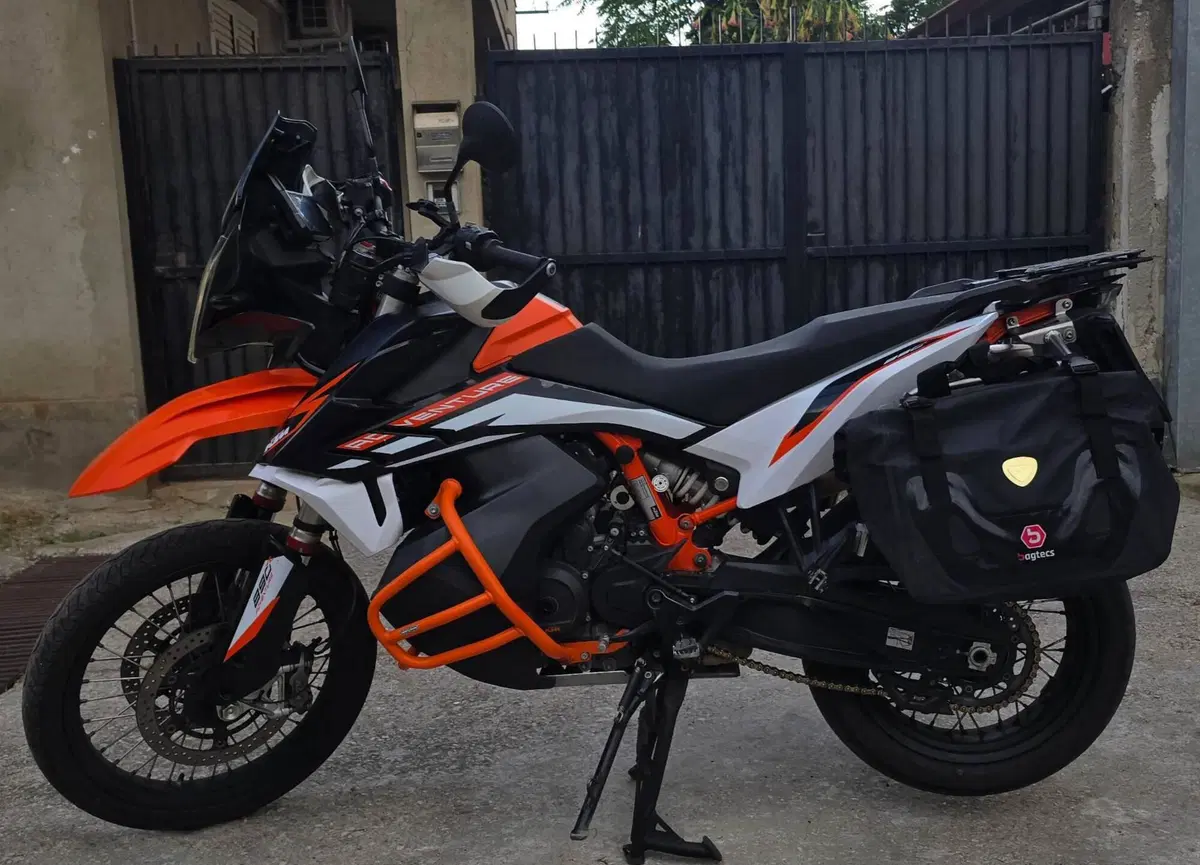 KTM 890 Adventure R (2022)