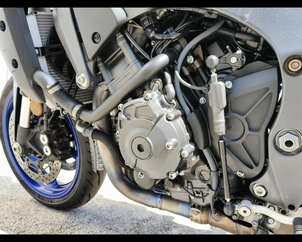 Yamaha MT-10 (2022 - 26) (18)