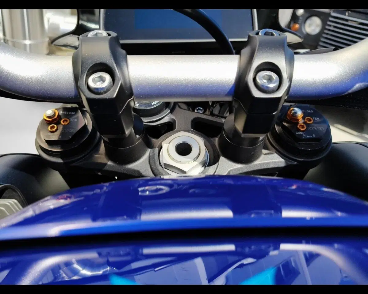 Yamaha MT-10 (2022 - 26) (20)