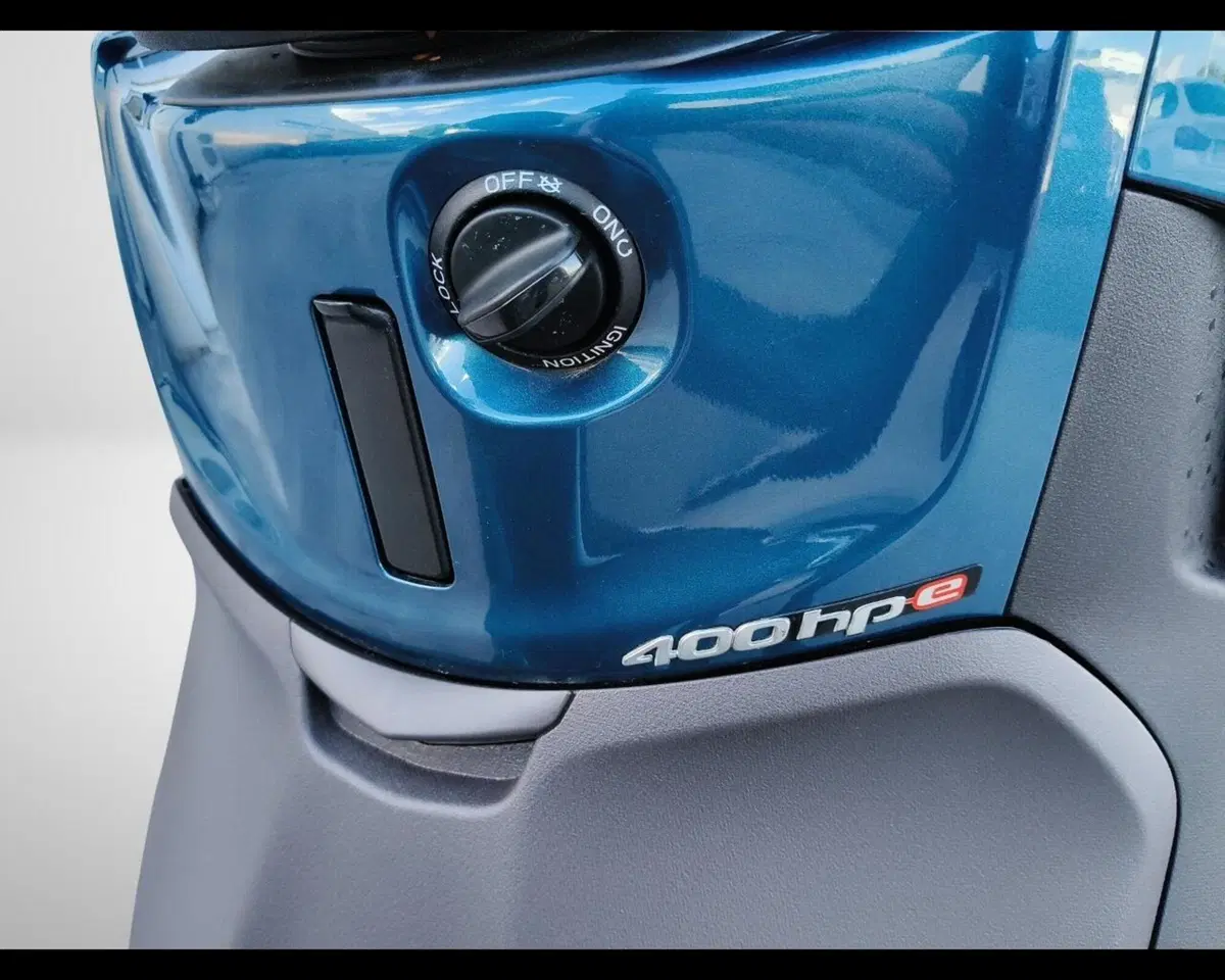 Piaggio Beverly 400 ABS-ASR (2021 - 24) (13)