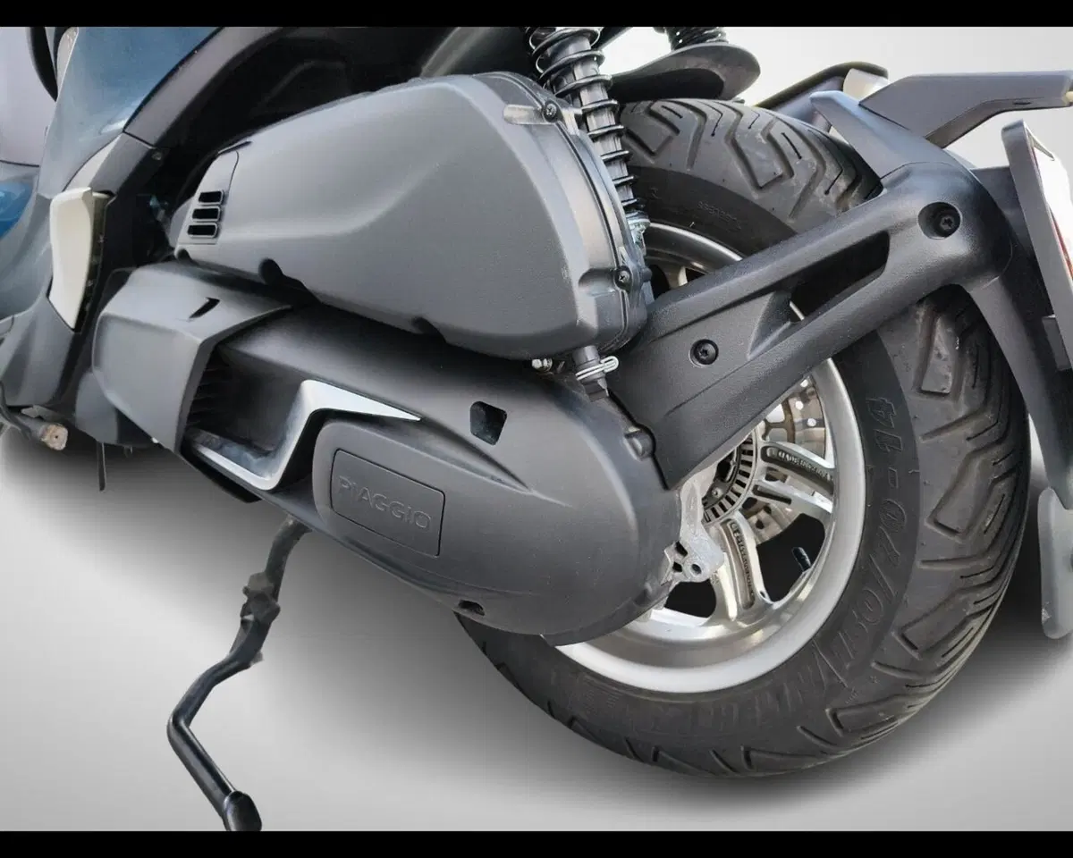 Piaggio Beverly 400 ABS-ASR (2021 - 24) (14)