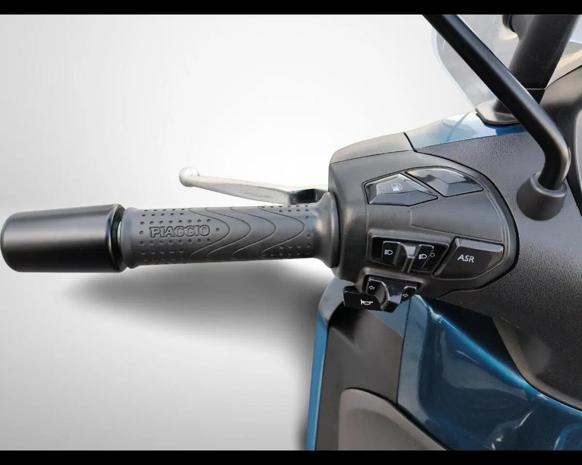 Piaggio Beverly 400 ABS-ASR (2021 - 24) (10)