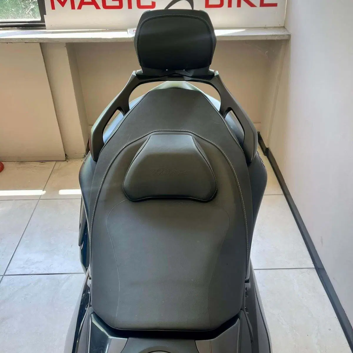Yamaha T-Max 560 Tech Max (2022 - 24) (5)