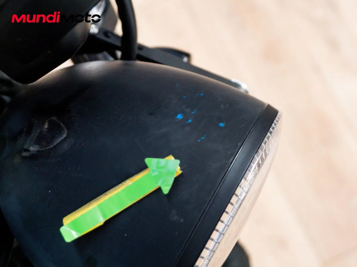 Moto Guzzi V7 III Stone (2017 - 20) (15)