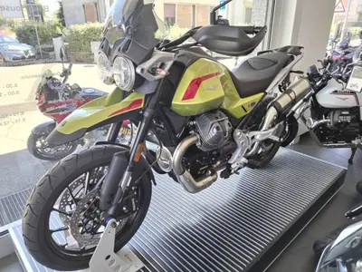 Moto Guzzi V85 Strada (2024 - 26) usata