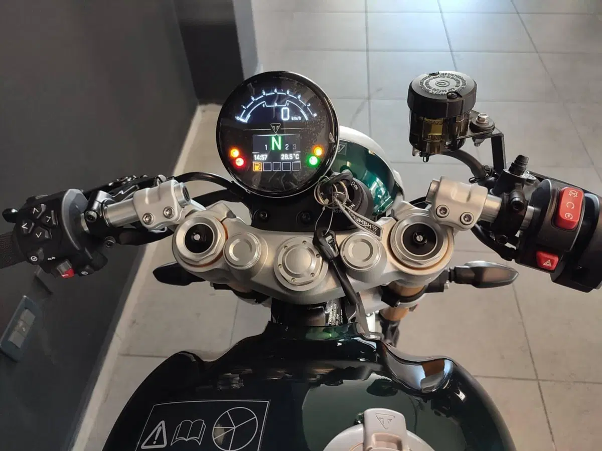 Triumph Speed Twin 1200 Cafe Racer Edition (2026) (4)