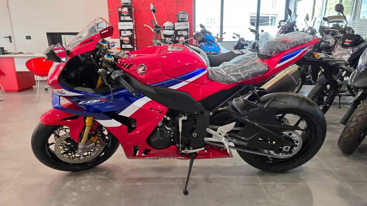 Honda CBR 1000 RR-R Fireblade SP (2024 - 26) (3)