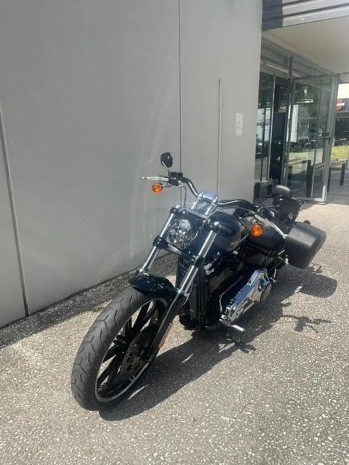 Harley-Davidson Breakout (2021 - 22) (5)