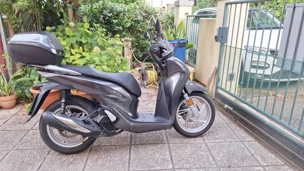 Honda SH 150i (2020 - 23) (3)