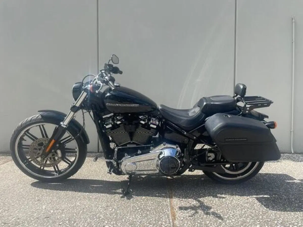Harley-Davidson Breakout (2021 - 22) (7)