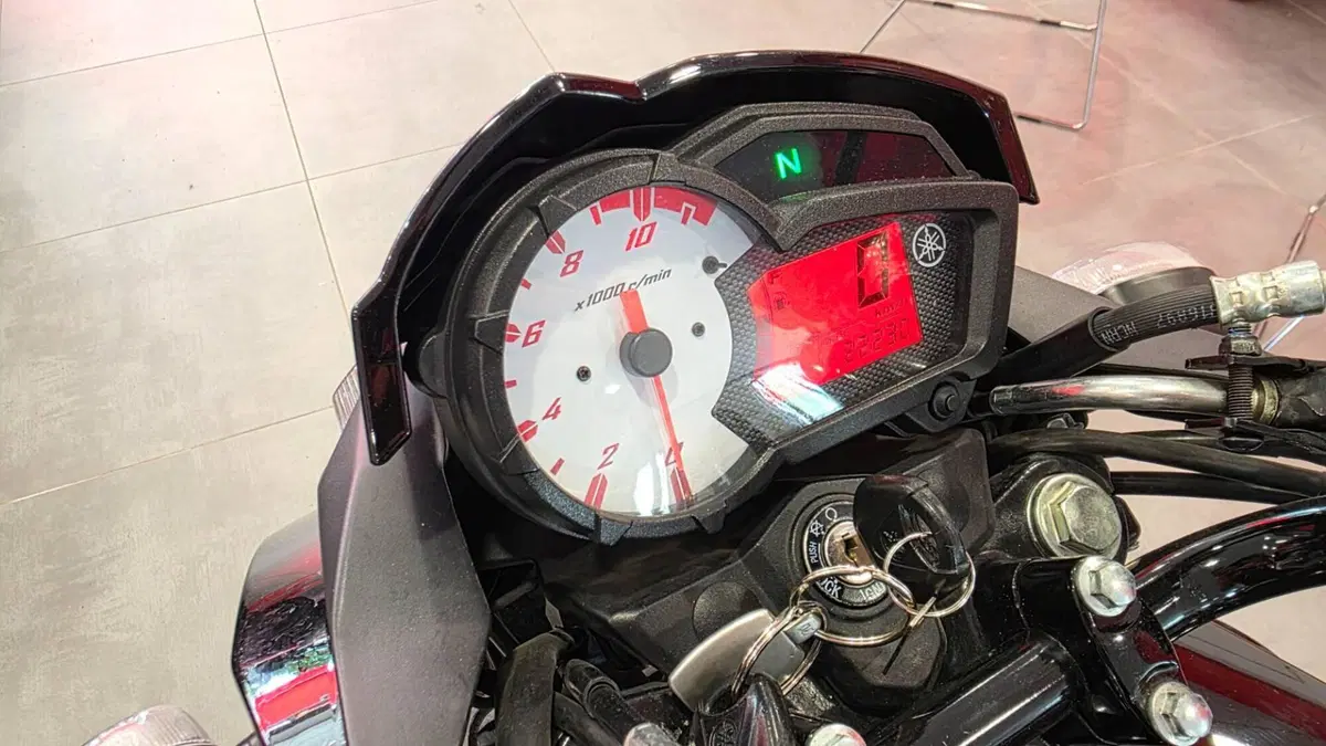 Yamaha YS 125 (2017 - 20) (6)