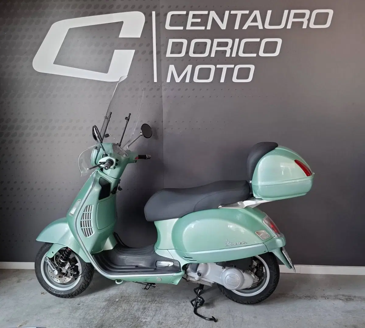 Vespa Granturismo 200 L (2)