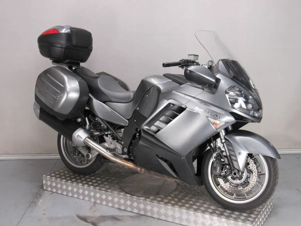 Kawasaki GTR 1400 ABS (2010 - 14) (3)