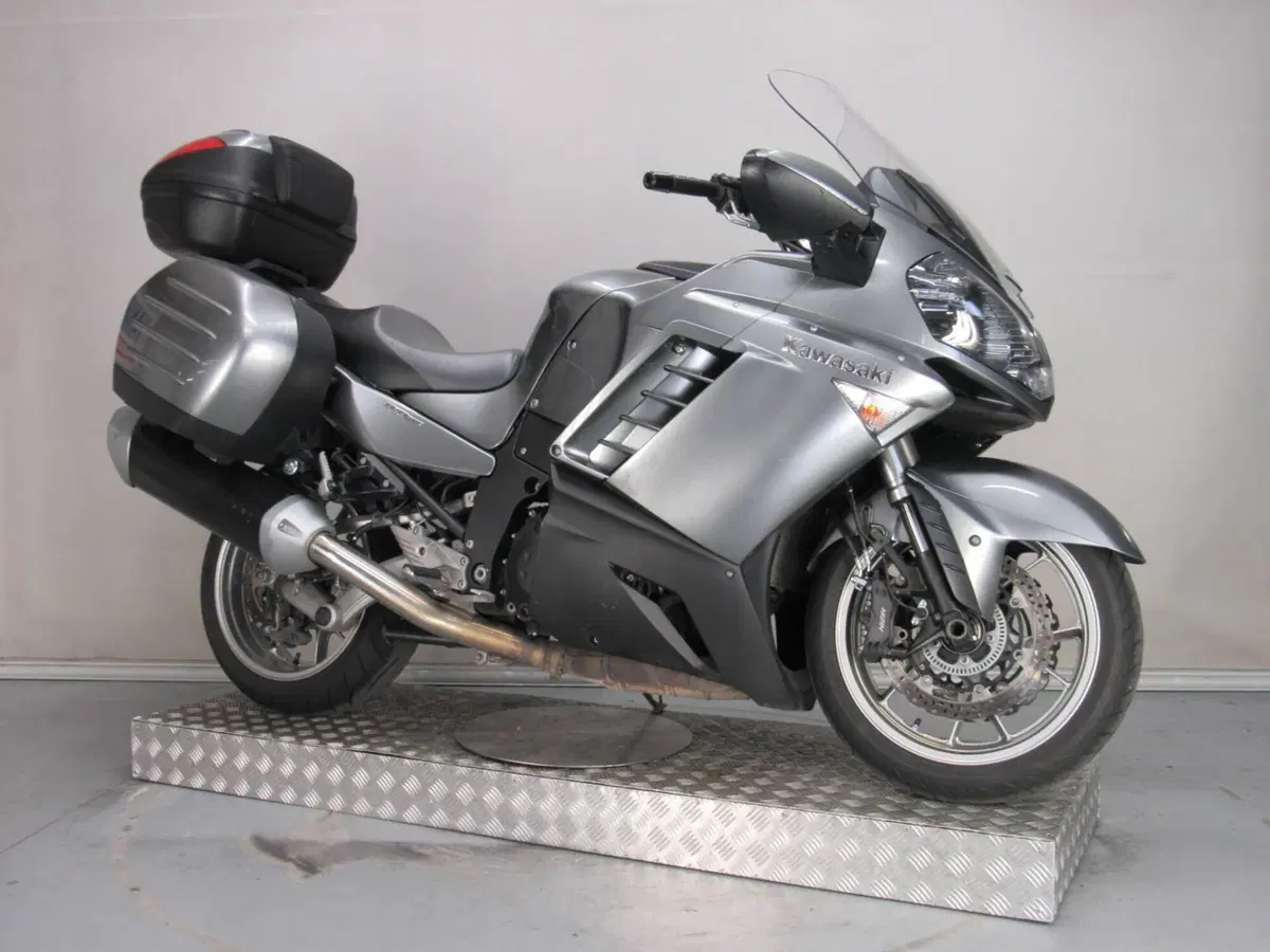 Kawasaki GTR 1400 ABS (2010 - 14)