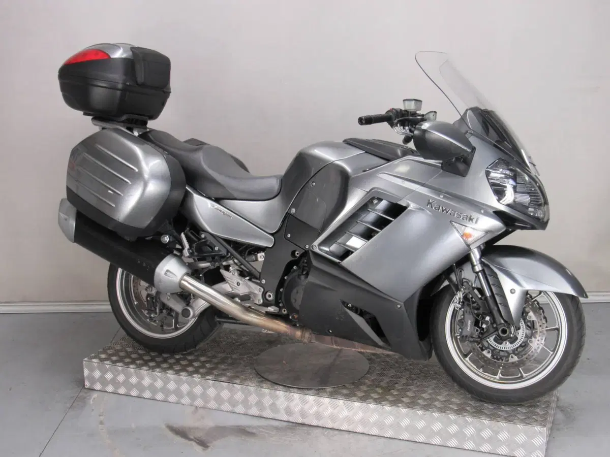 Kawasaki GTR 1400 ABS (2010 - 14) (9)