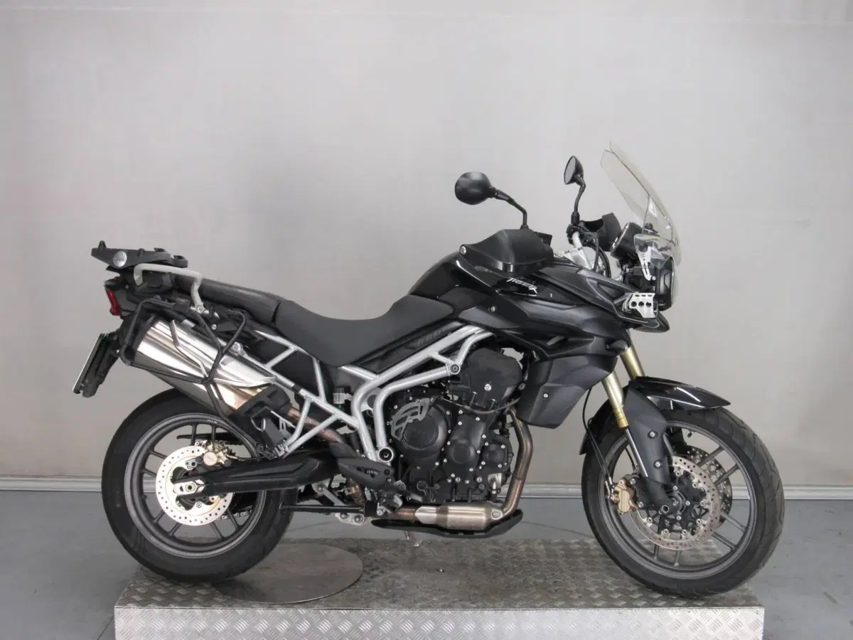 Triumph Tiger 800 (2010 - 14) (2)