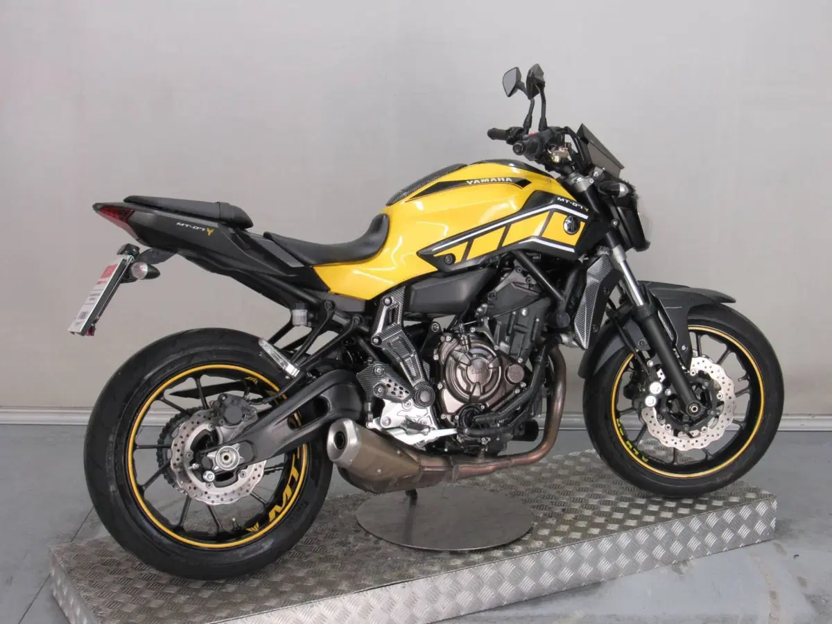 Yamaha MT-07 (2014 - 16) (7)
