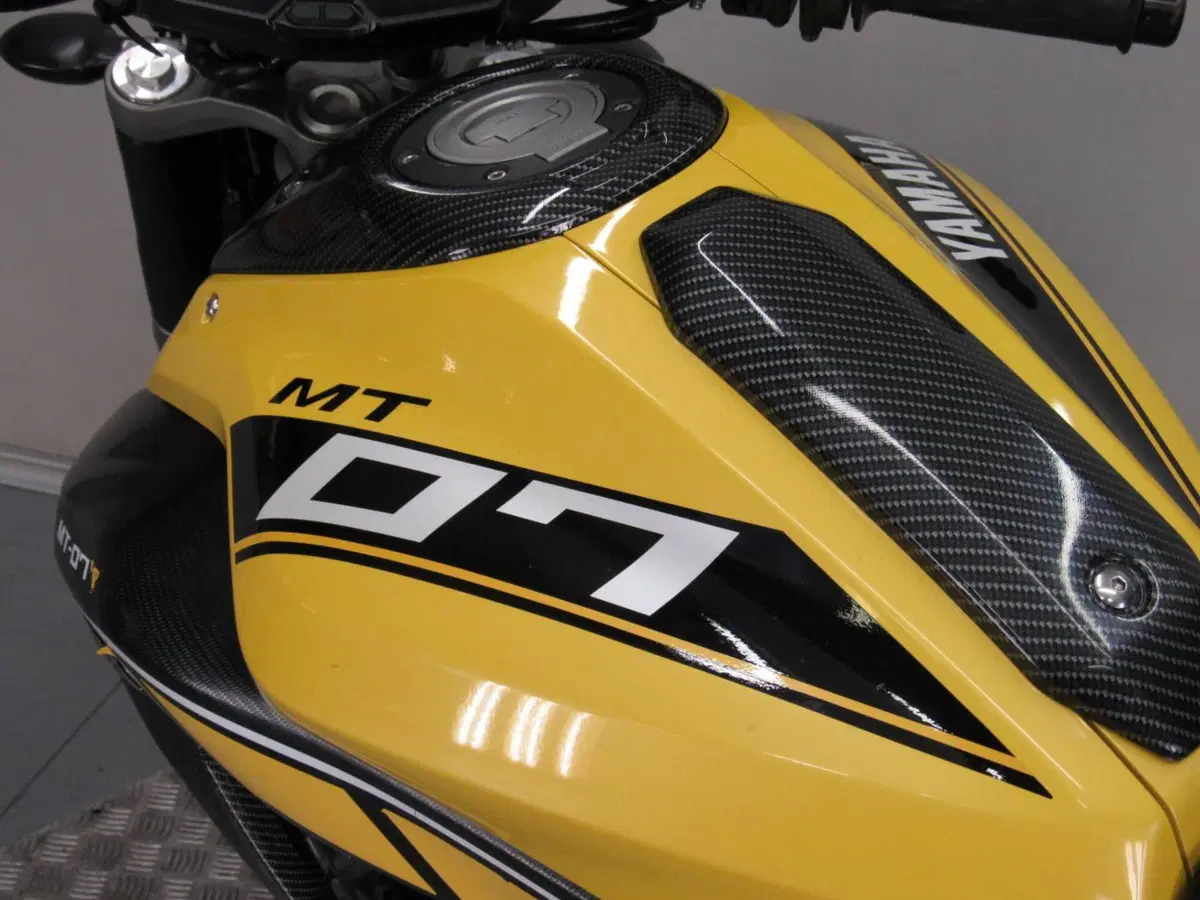 Yamaha MT-07 (2014 - 16) (11)