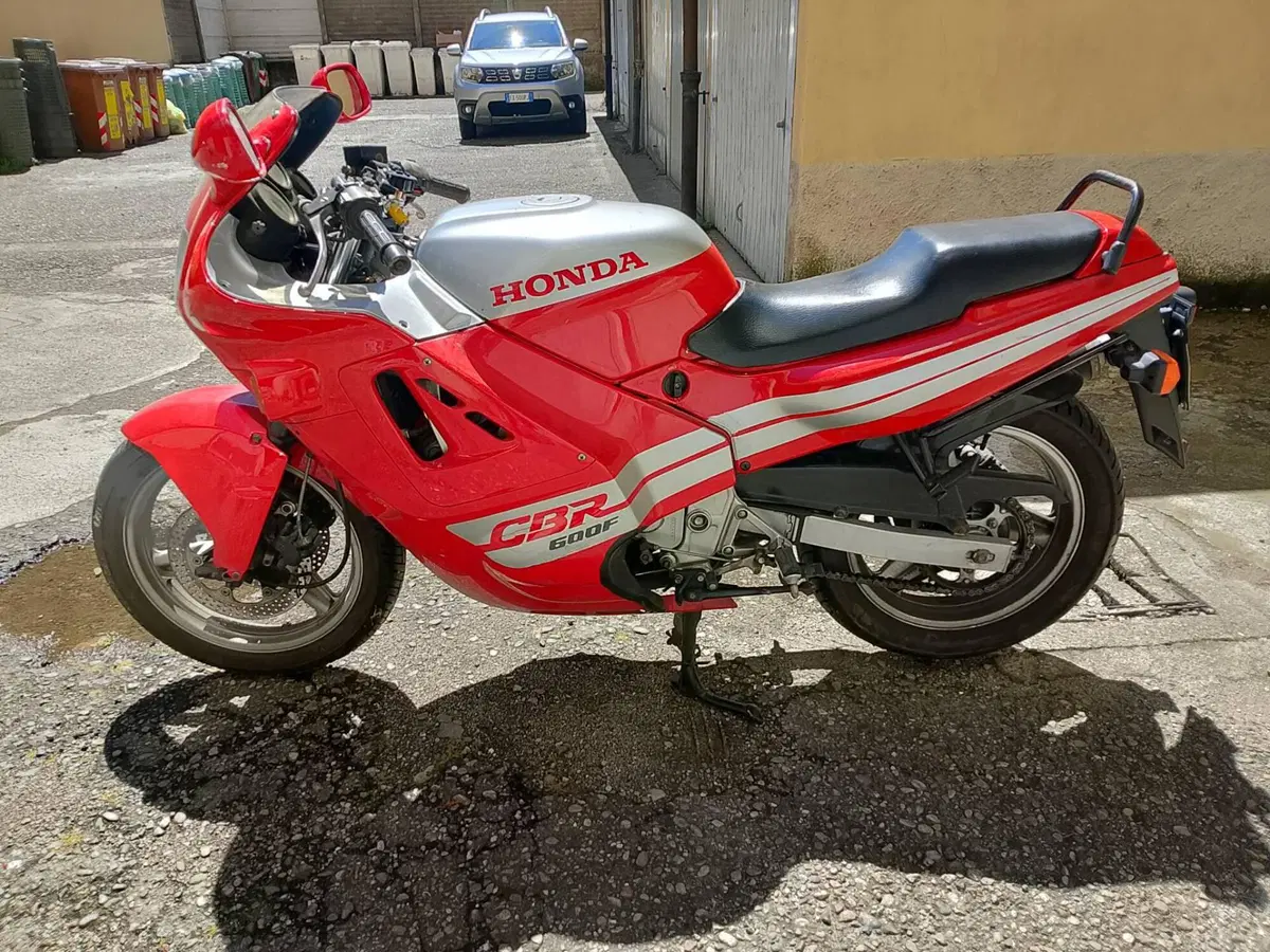 Honda CBR 600 F (1987 - 88) (4)
