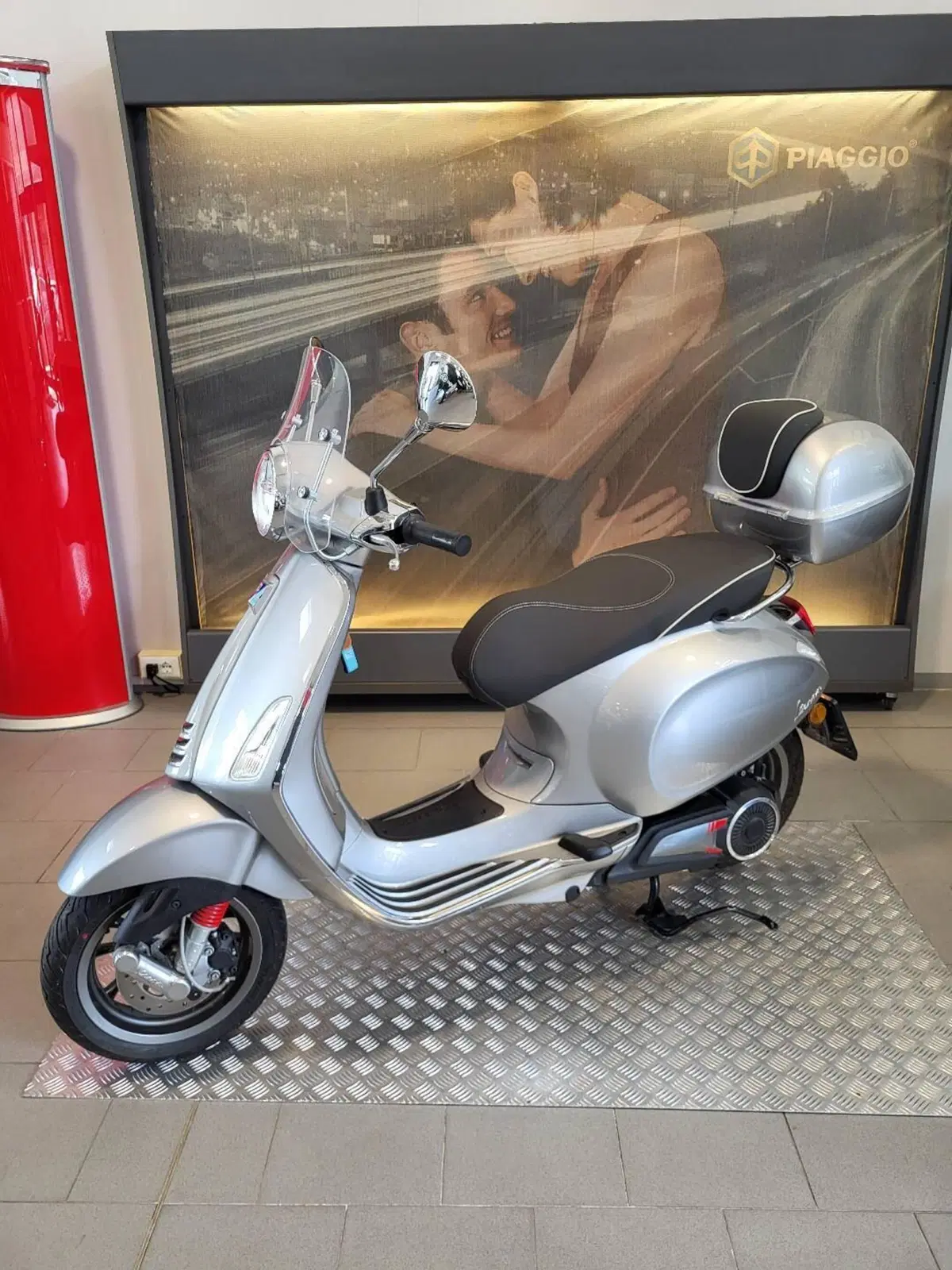 Vespa Vespa Elettrica 70 (2020 - 24) (2)
