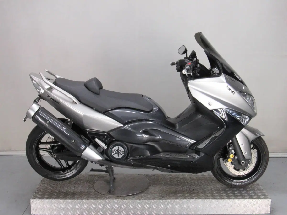 Yamaha T-Max 500 (2008 - 12) (2)