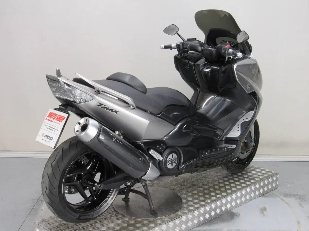 Yamaha T-Max 500 (2008 - 12) (7)