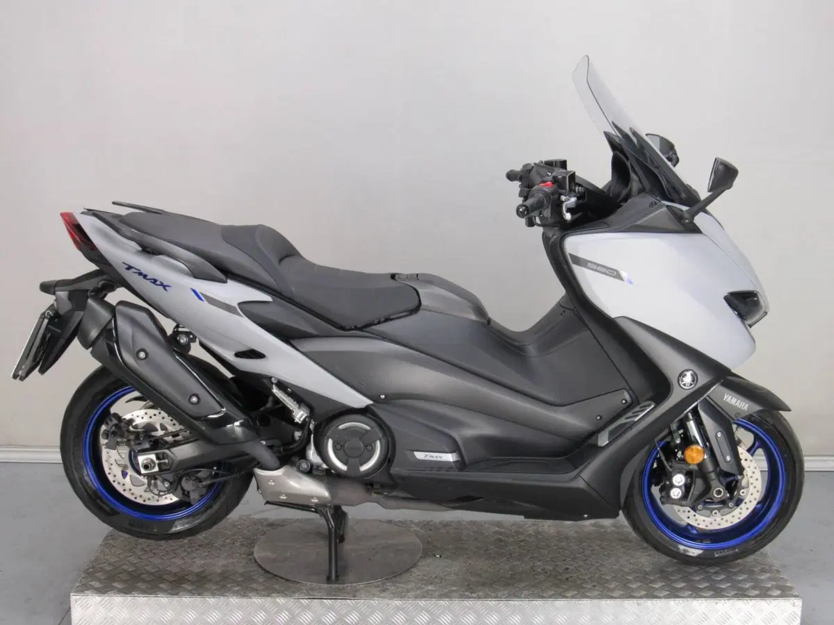 Yamaha T-Max 560 (2020 - 21) (2)