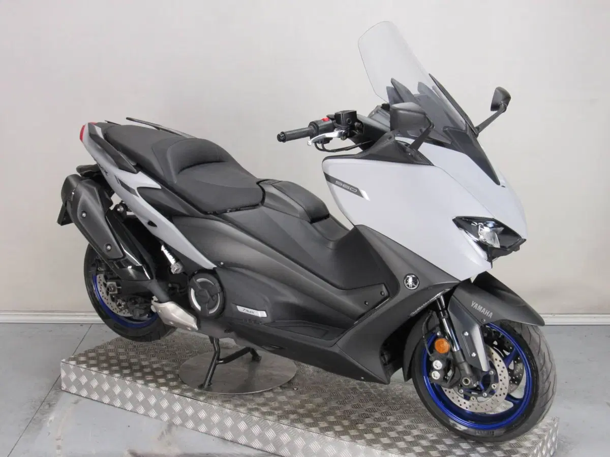 Yamaha T-Max 560 (2020 - 21) (3)