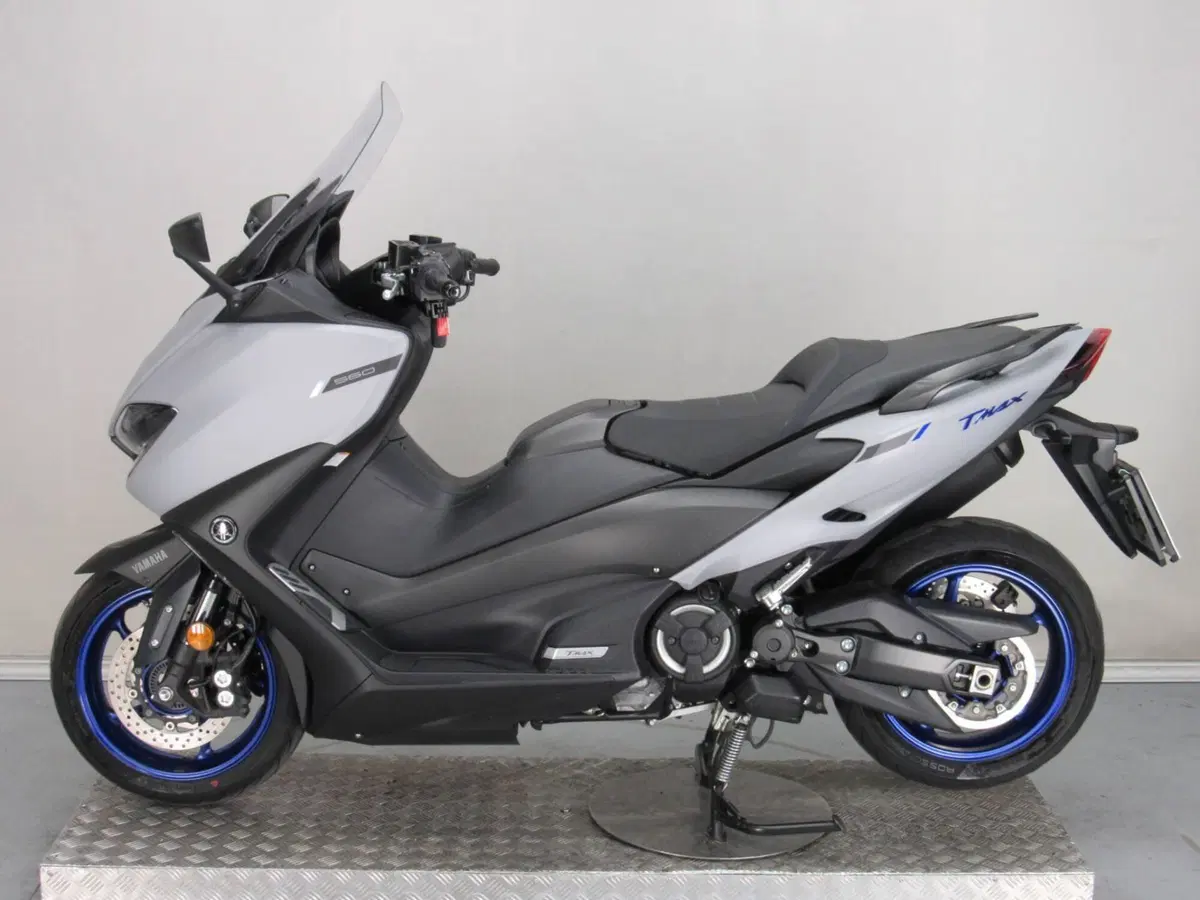 Yamaha T-Max 560 (2020 - 21) (5)