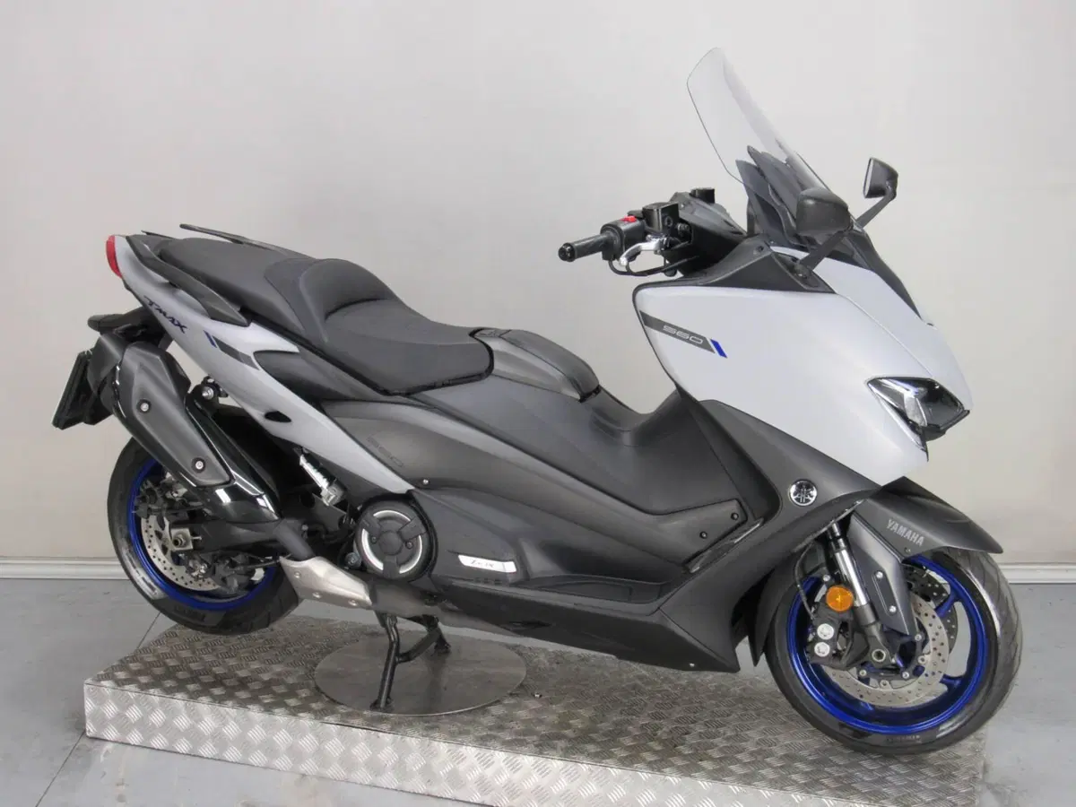Yamaha T-Max 560 (2020 - 21) (9)
