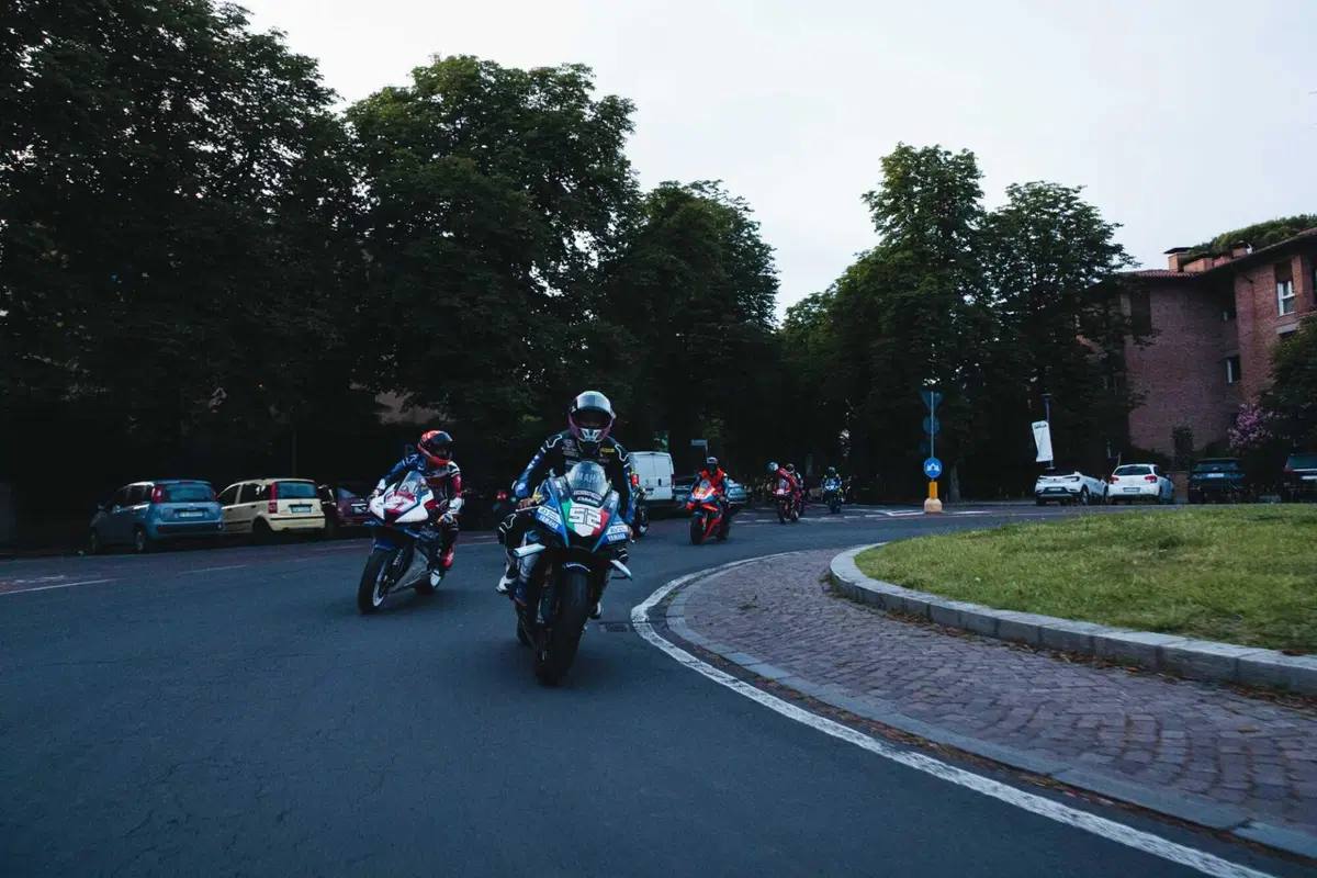 Dunlop CIV 2026, Imola: i piloti sfilano per le strade della città [VIDEO-GALLERY] (10)