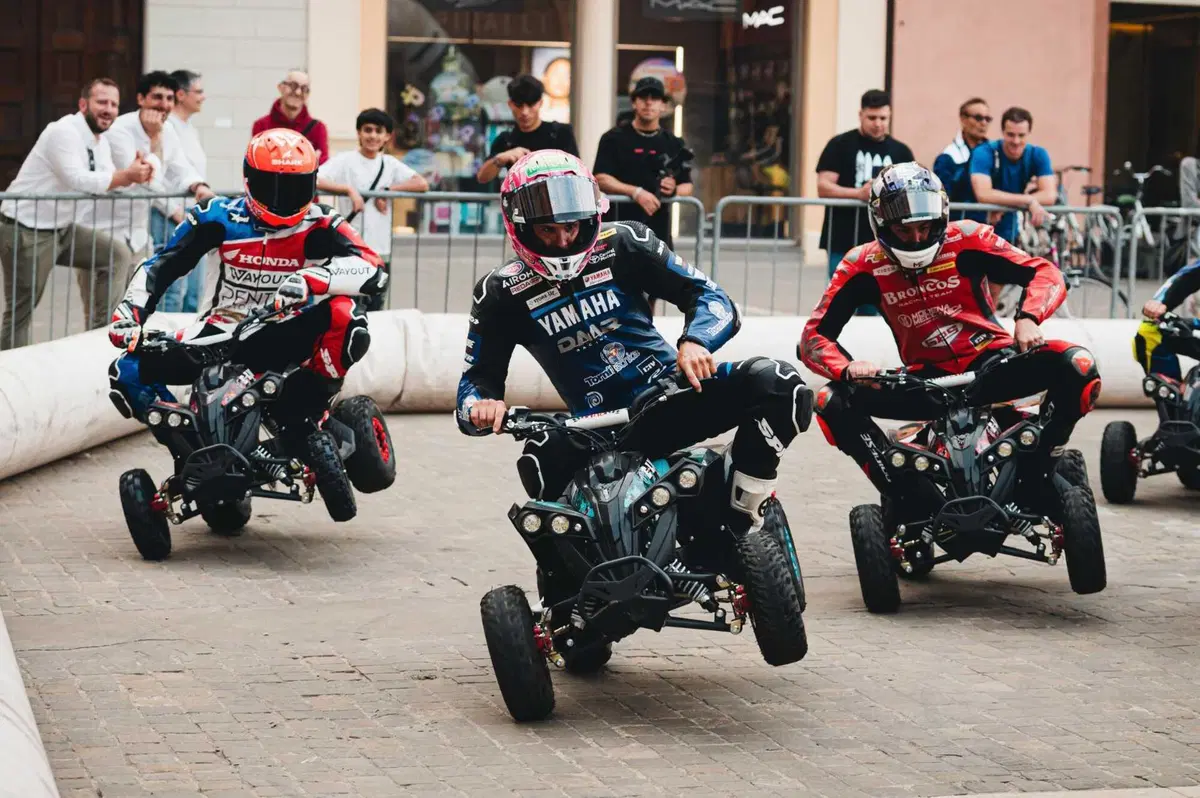 Dunlop CIV 2026, Imola: i piloti sfilano per le strade della città [VIDEO-GALLERY] (13)