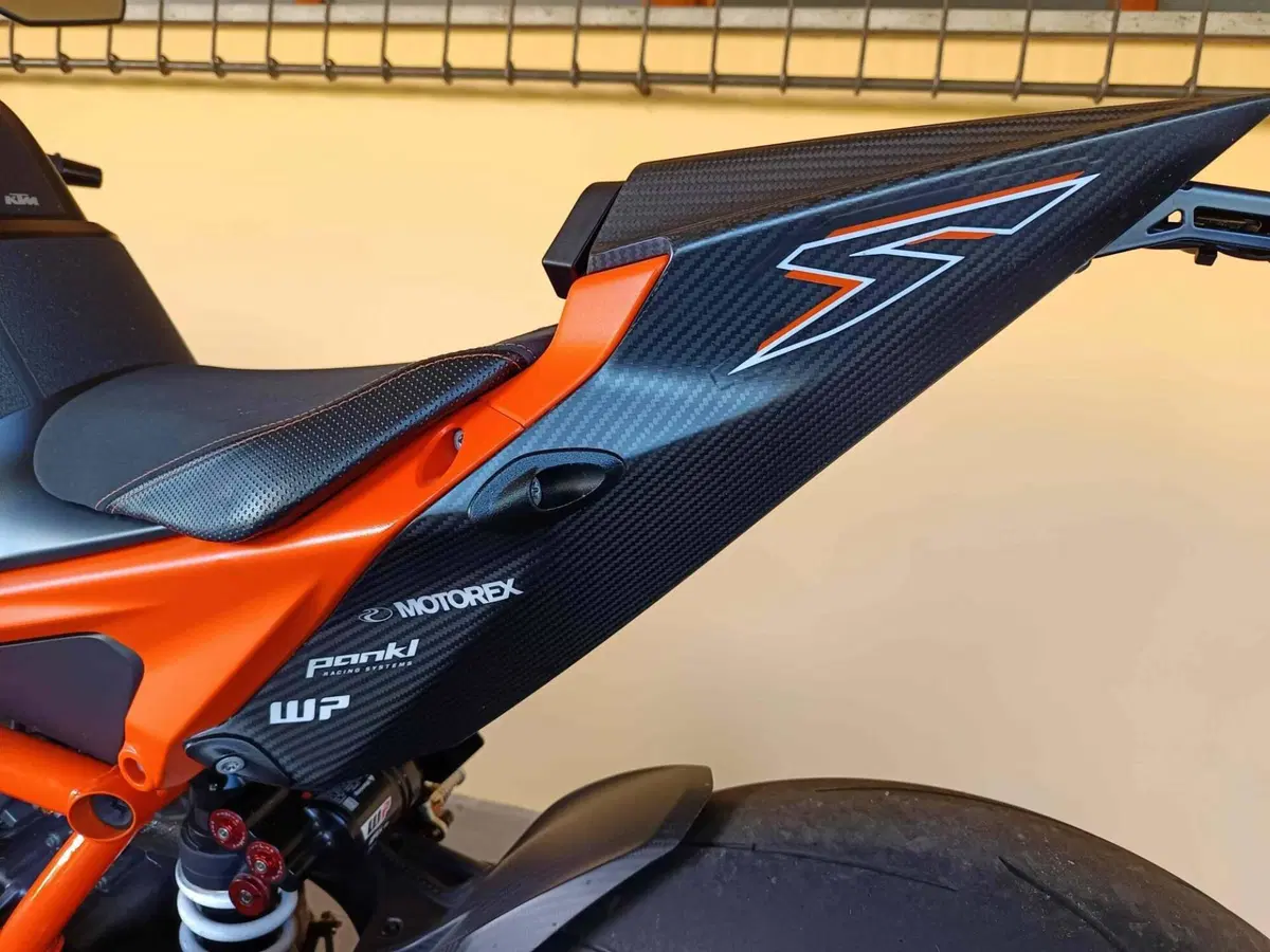 KTM 1290 Super Duke RR (2023) (2)