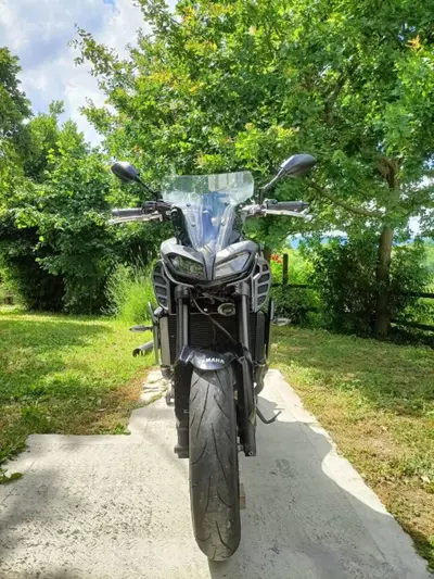 Yamaha MT-09 (2017 - 20) usata
