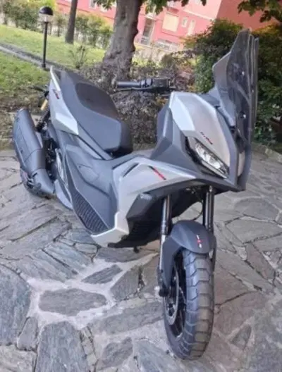 Aprilia SR GT 400 (2026) nuova