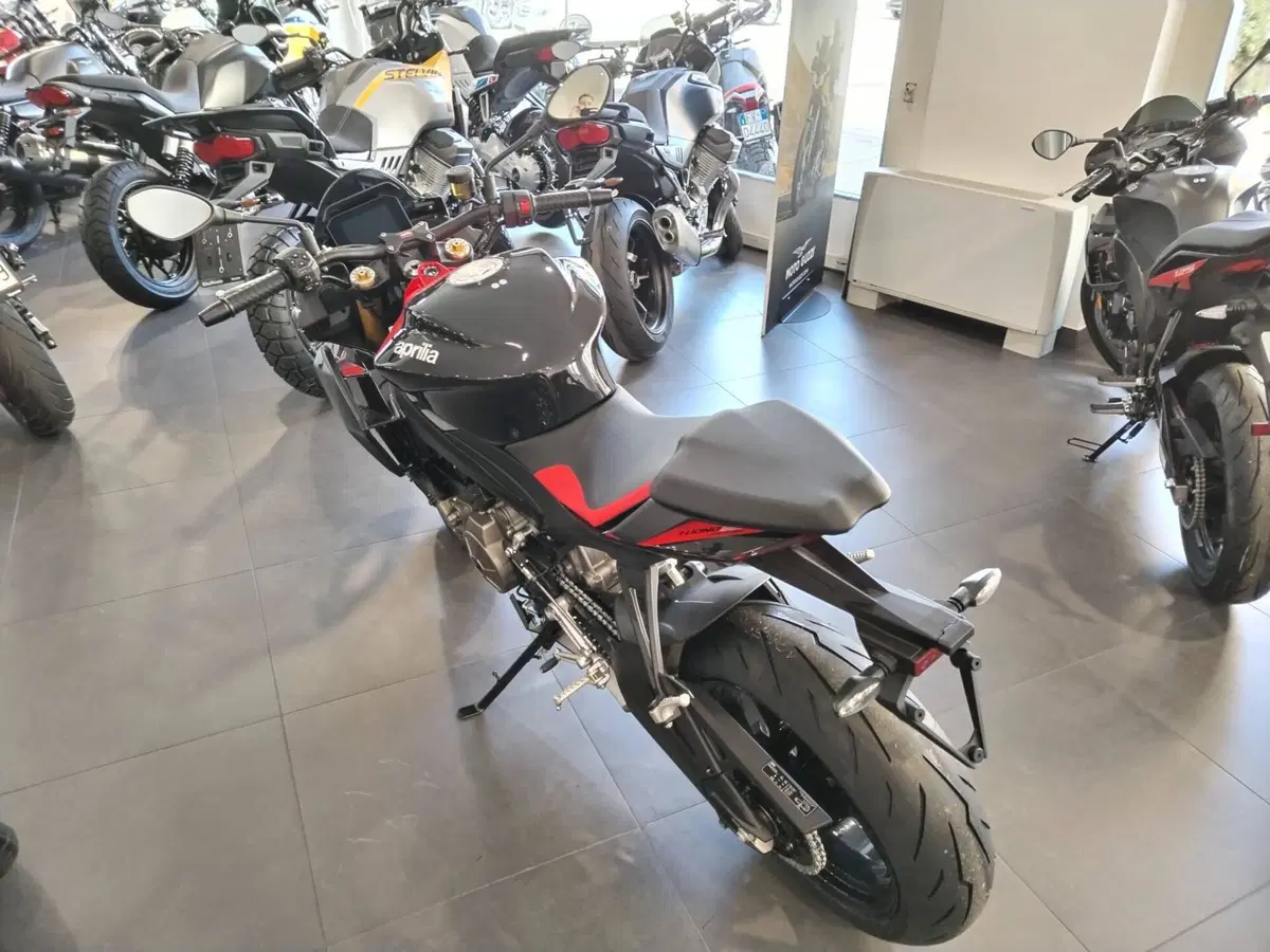 Aprilia Tuono 660 Factory (2025 - 26) (5)