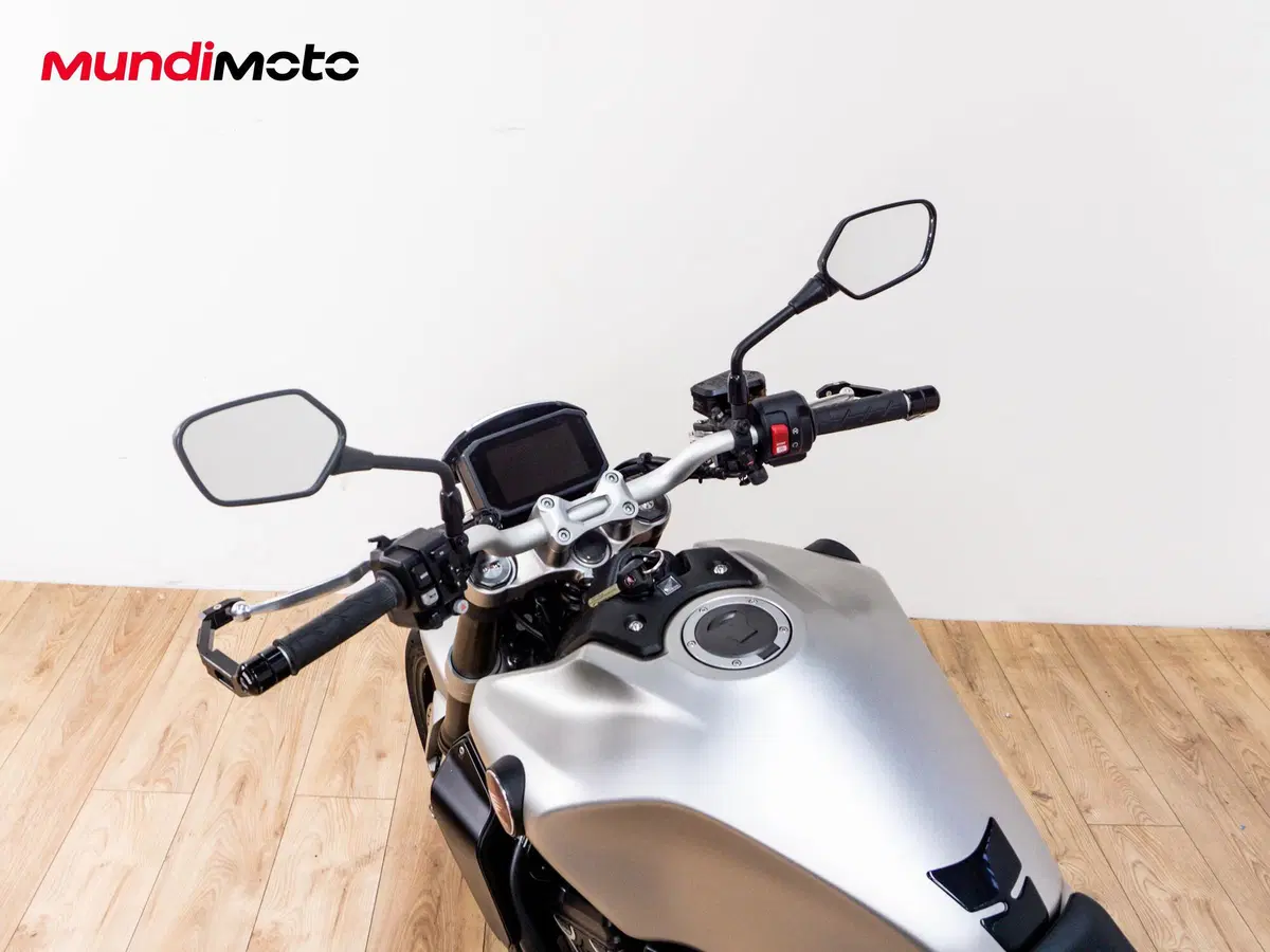 Honda CB 1000 R (2008 - 10) (11)