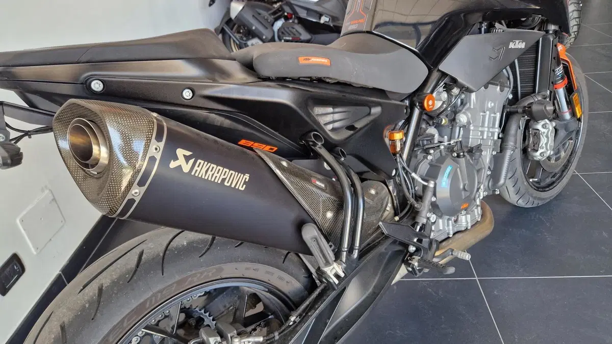 KTM 890 Duke L (2021) (4)