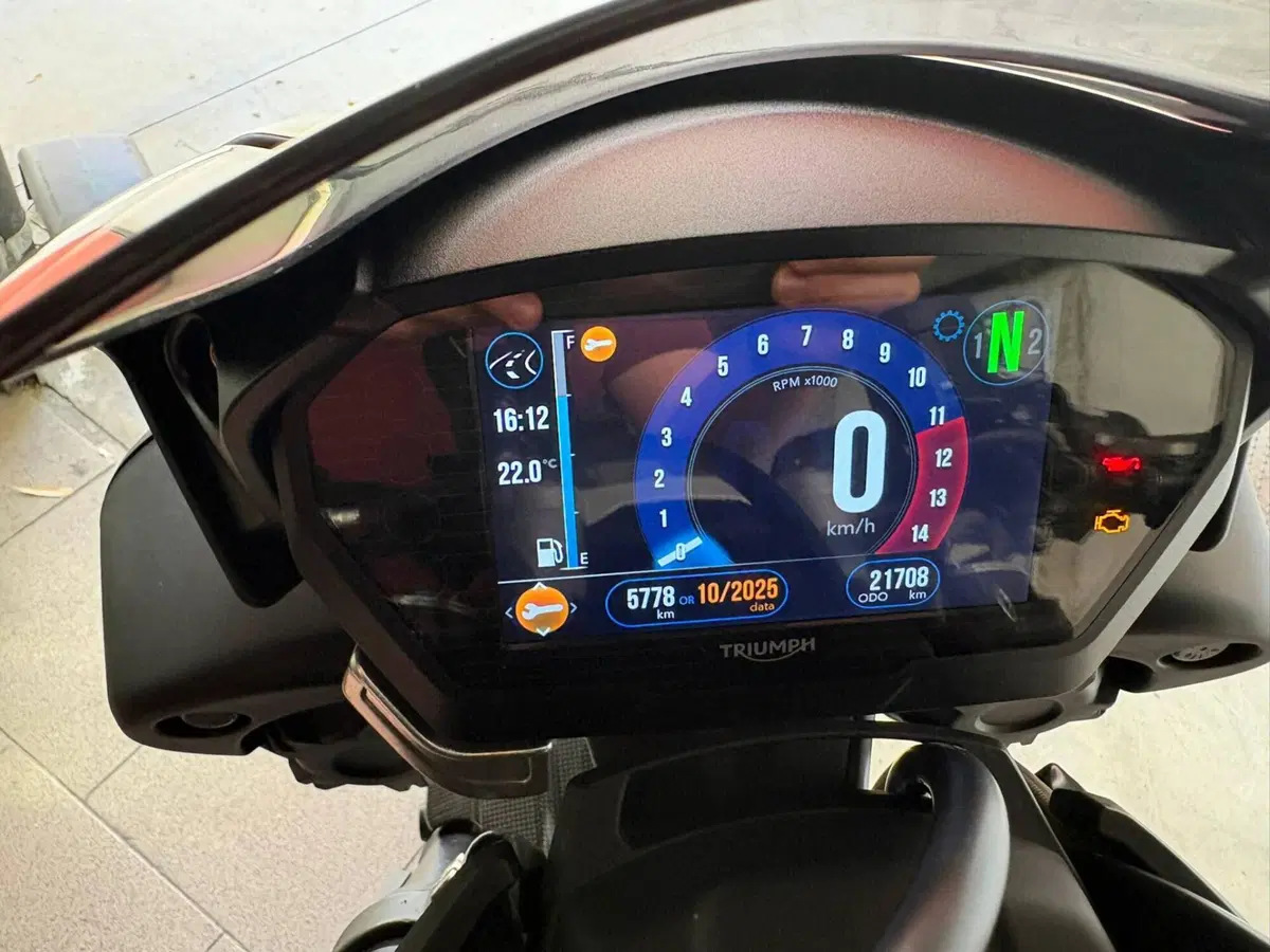 Triumph Speed Triple 1050 RS (2018 - 20) (5)