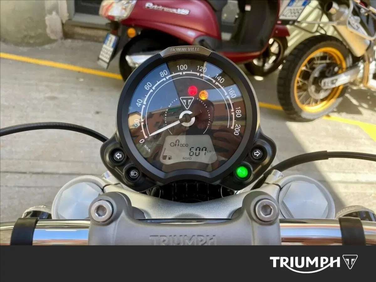 Triumph Bonneville Speedmaster 1200 (2021 - 25) (10)