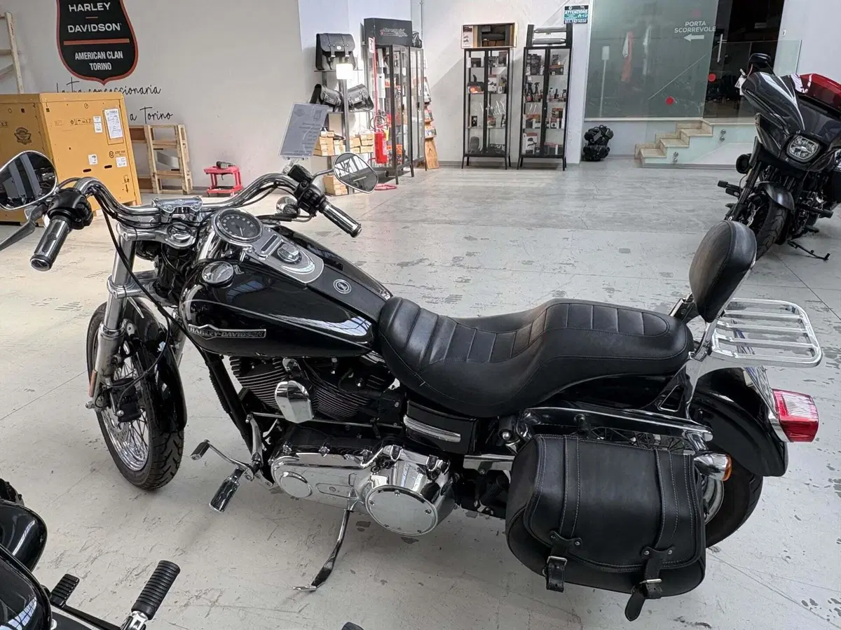 Harley-Davidson 1584 Super Glide Custom (2008 - 13) - FXDC (2)