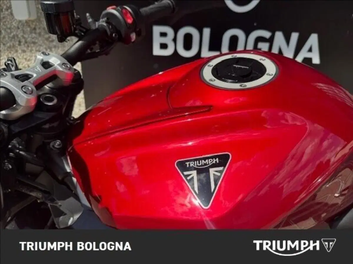 Triumph Street Triple 765 RS (2023 - 26) (2)